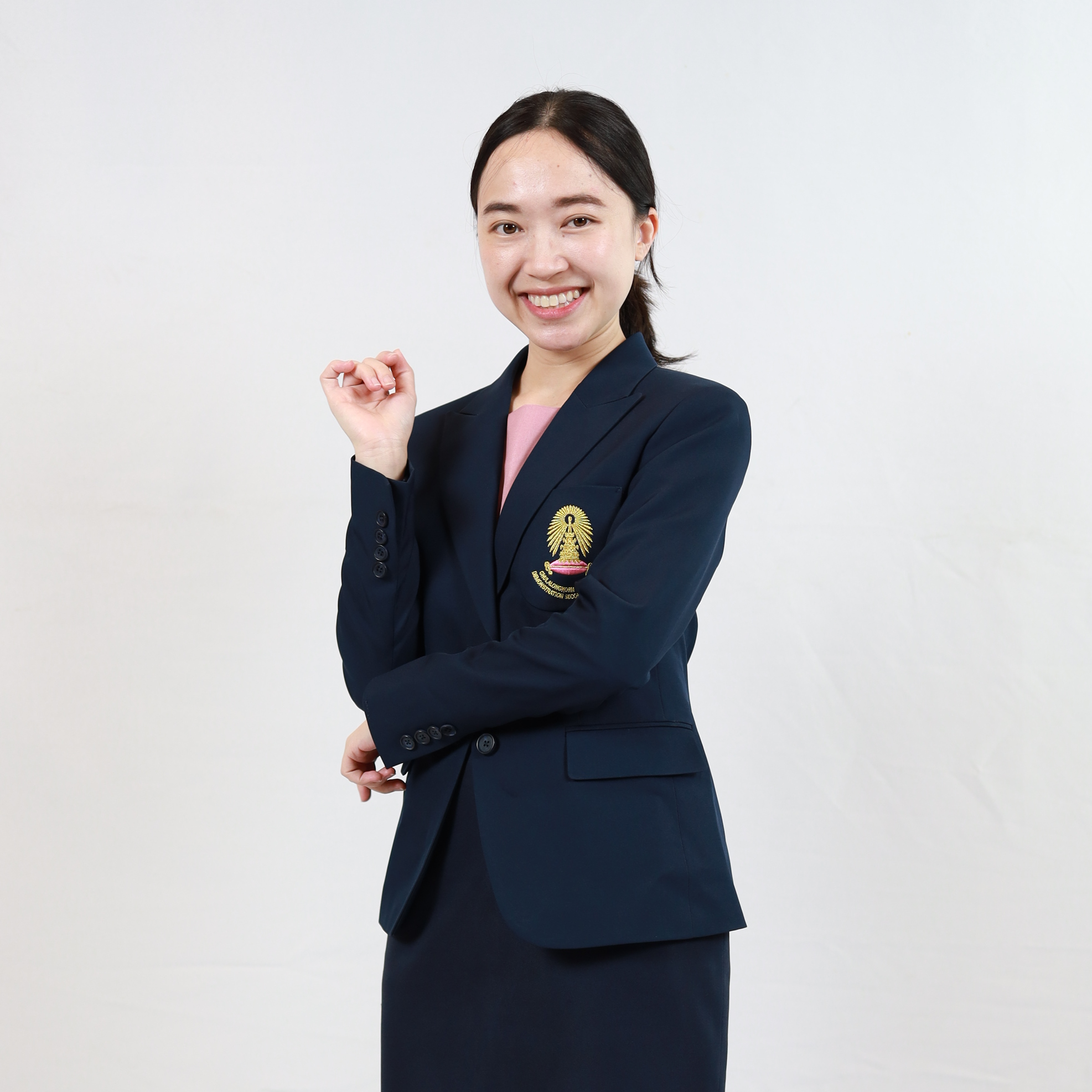 อ.กมลชนก สกนธวัฒน์ - ผู้ช่วยผู้อำนวยการฝ่ายกิจการนักเรียน<br />kamonchanok.sa@chula.ac.th